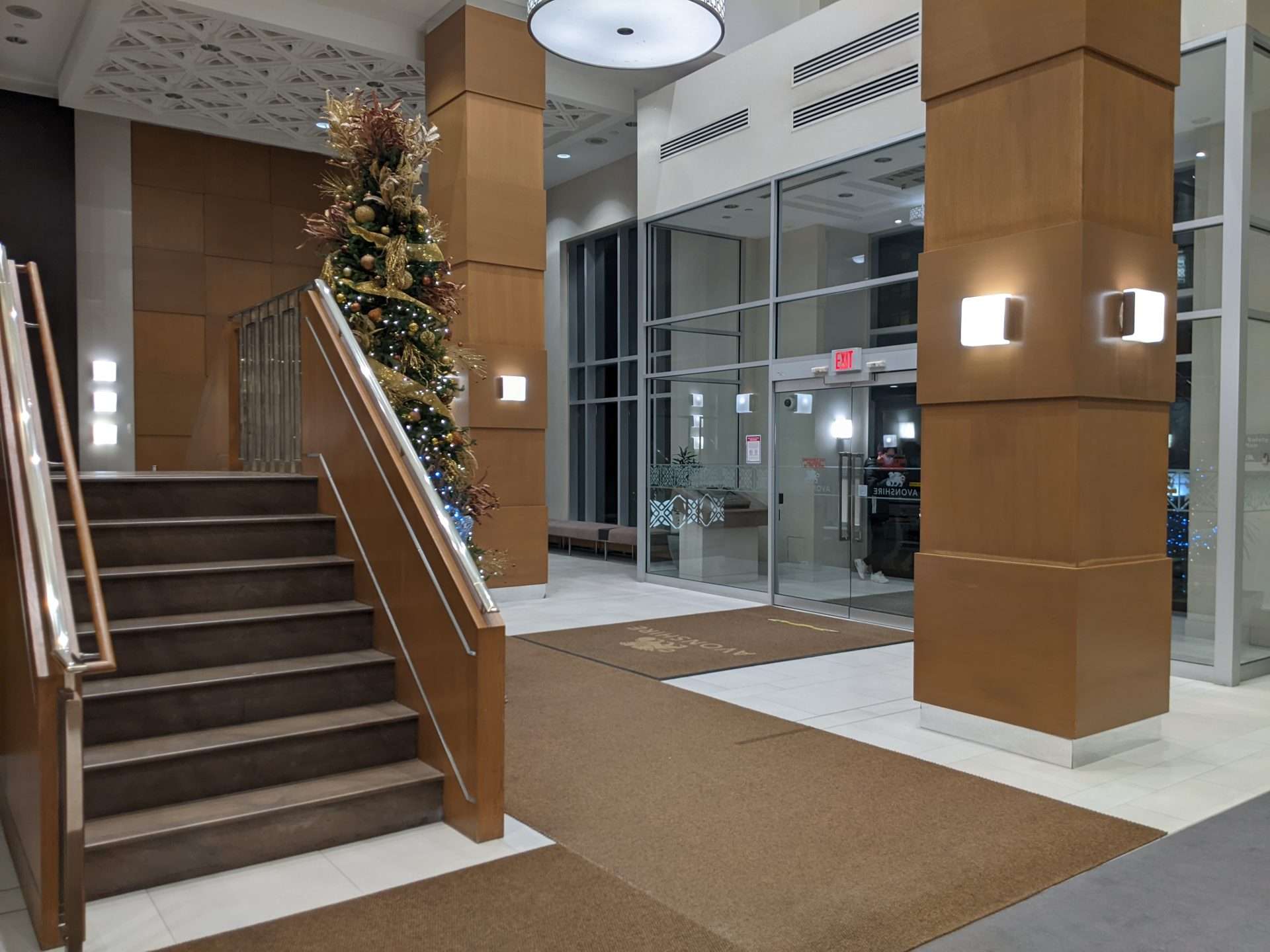 100 Harrison Gardens Blvd Toronto North York - Lobby